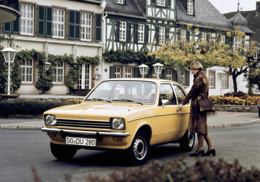  Opel Kadett 2-Door Sedan 1973 года  (фото 4 из 19)